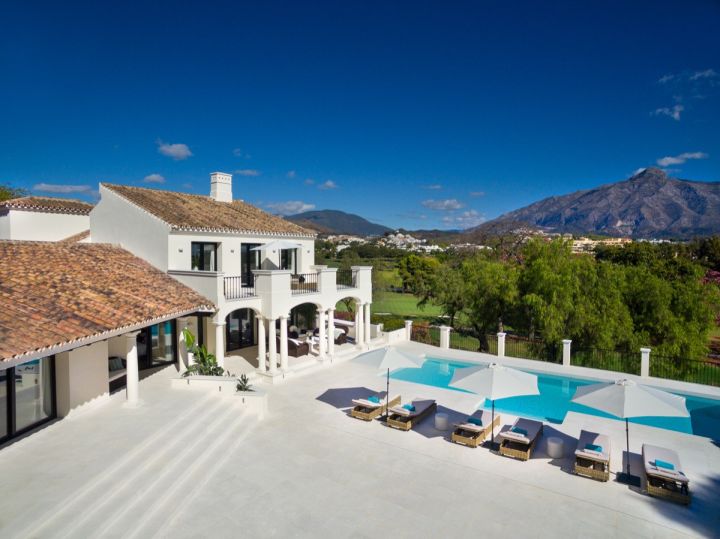 Villa con 6 dormitorios y 6 baños - Impresionante propiedad con vistas panorámicas en Las Brisas