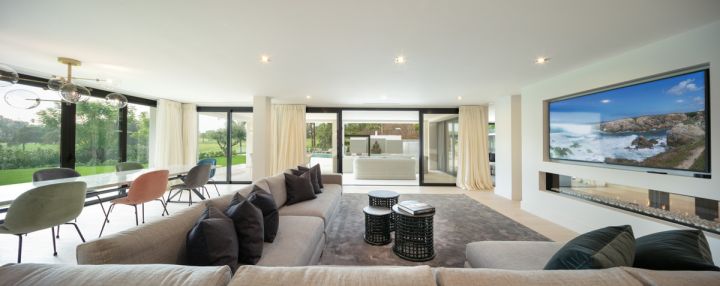Villa Daniela - Contemporary Villa with Top-Tier Finishes in La Cerquilla