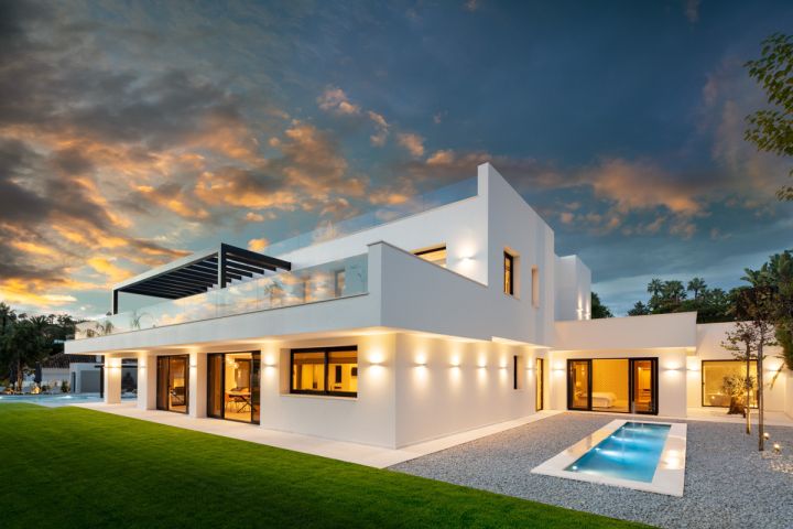 Villa Daniela - Contemporary Villa with Top-Tier Finishes in La Cerquilla