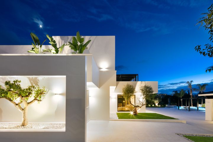 Villa Daniela - Contemporary Villa with Top-Tier Finishes in La Cerquilla