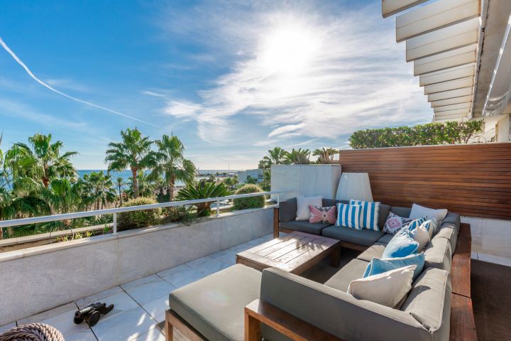 Los Granados 2 - Duplex Penthouse with Prime Location in Los Granados