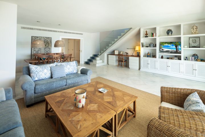 Los Granados 2 - Duplex Penthouse with Prime Location in Los Granados