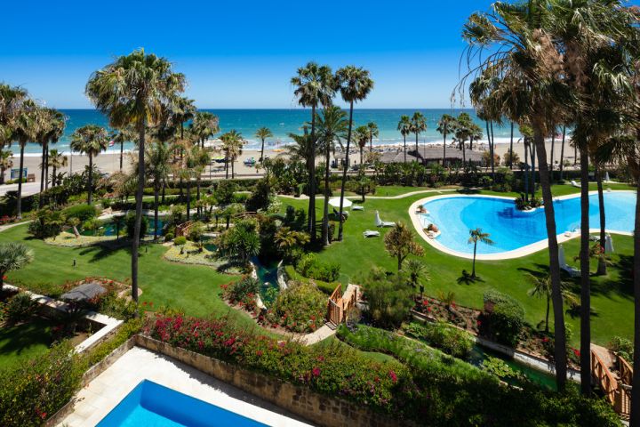 Los Granados 2 - Duplex Penthouse with Prime Location in Los Granados