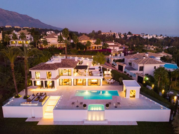Villa Elba - Home with Andalusian Charm in Los Naranjos Golf