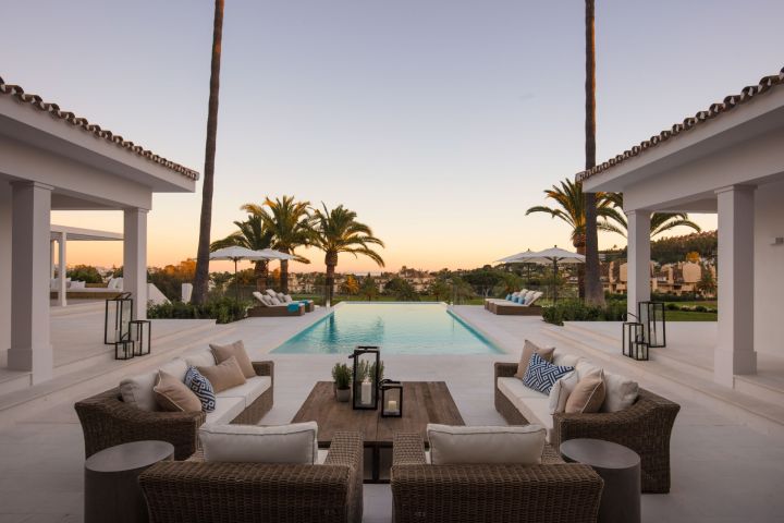 Villa Julia - Exclusive Contemporary Property in a Gated Community