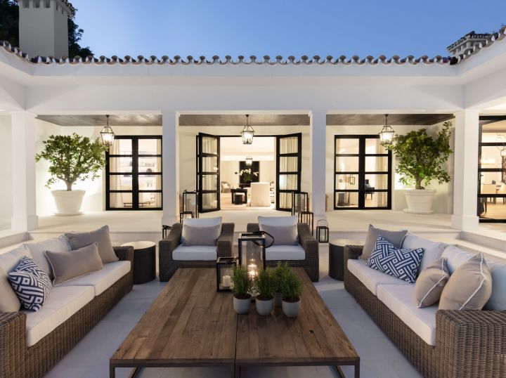 Villa Julia - Exclusive Contemporary Property in a Gated Community