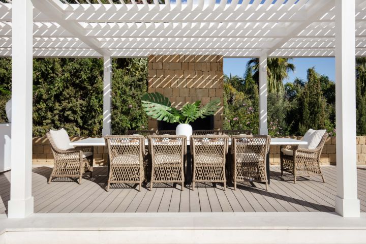 Villa Julia - Exclusive Contemporary Property in a Gated Community
