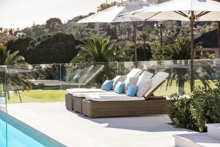 Villa Julia - Exclusive Contemporary Property in a Gated Community