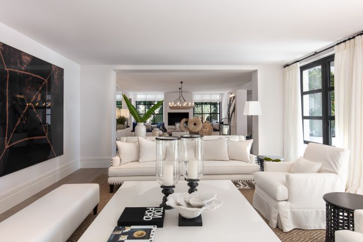 Villa Julia - Exclusive Contemporary Property in a Gated Community