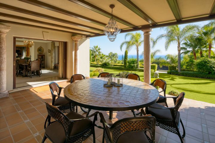 Villa avec 5 chambres et 5 salles de bain - Maison moderne exclusive avec vue panoramique