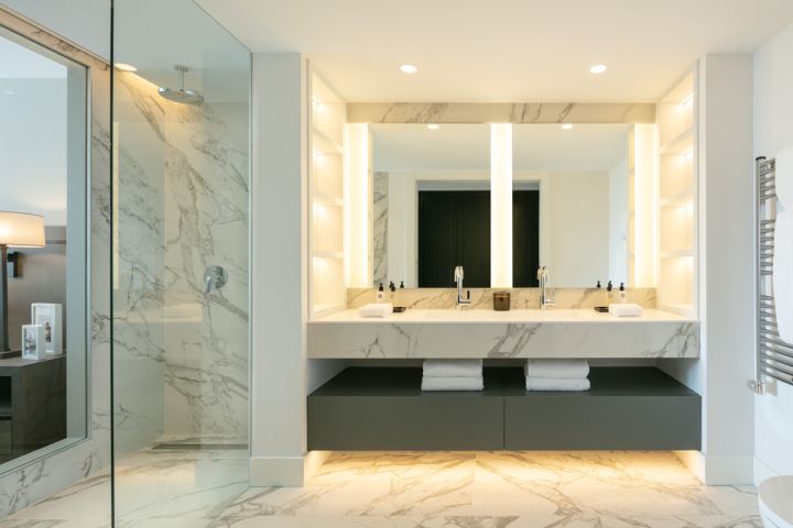Ground Floor Apartment avec 3 chambres et 3 salles de bain - Maison de luxe à Marina Puente Romano