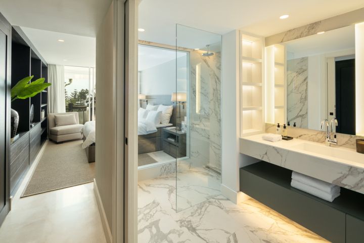 Ground Floor Apartment avec 3 chambres et 3 salles de bain - Maison de luxe à Marina Puente Romano