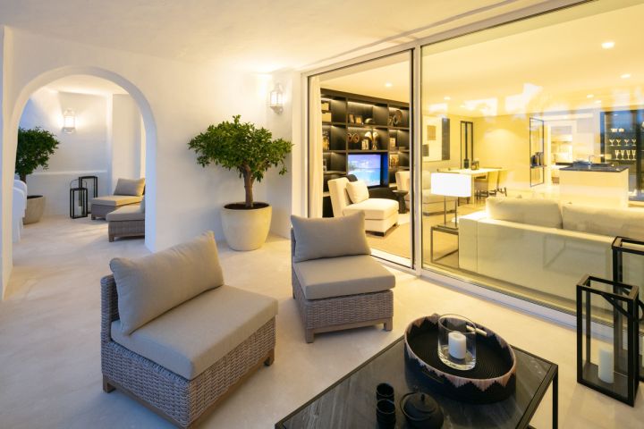 Ground Floor Apartment avec 3 chambres et 3 salles de bain - Maison de luxe à Marina Puente Romano