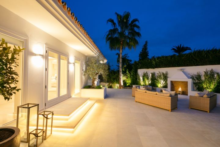 Villa Christina - Impressive Luxury Home with Andalusian Charm