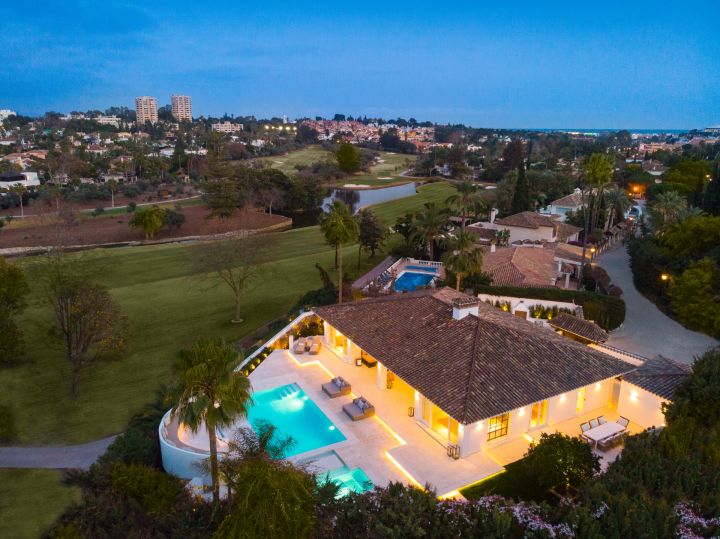 Villa Christina - Impressive Luxury Home with Andalusian Charm