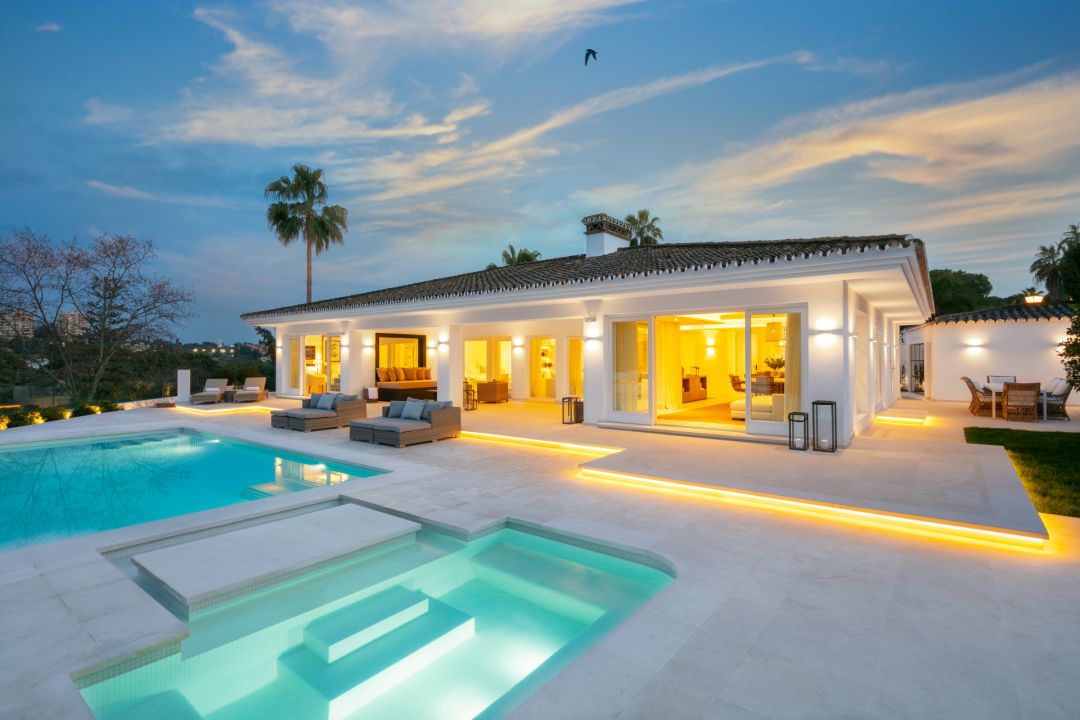 Villa Christina - Impressive Luxury Home with Andalusian Charm