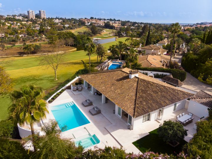 Villa Christina - Impressive Luxury Home with Andalusian Charm
