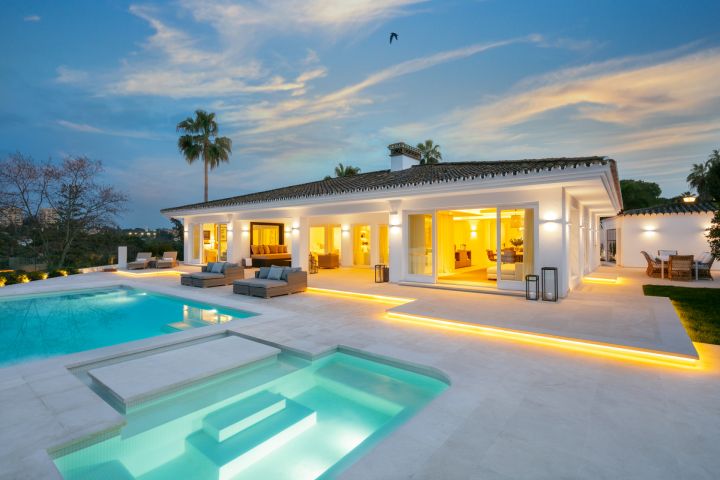 Villa Christina - Impressive Luxury Home with Andalusian Charm