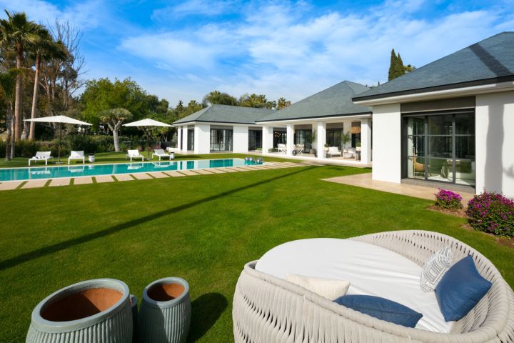 Brisas - Impressive Luxury Home in a Gated Community