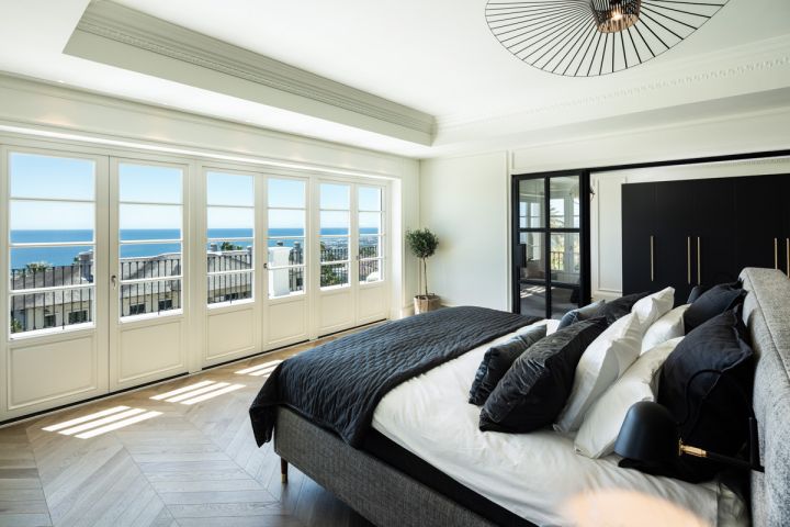 Villa con 6 dormitorios y 7 baños - Lujosa propiedad contemporánea con impresionantes vistas al mar