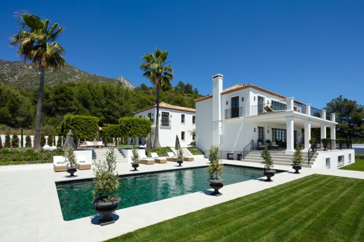 Villa con 6 dormitorios y 7 baños - Lujosa propiedad contemporánea con impresionantes vistas al mar