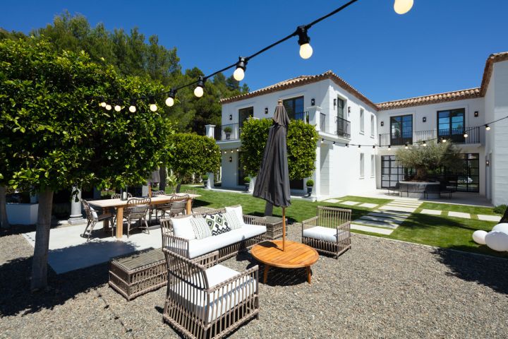 Villa con 6 dormitorios y 7 baños - Lujosa propiedad contemporánea con impresionantes vistas al mar
