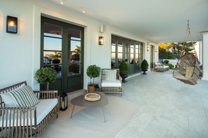 Villa con 6 dormitorios y 7 baños - Lujosa propiedad contemporánea con impresionantes vistas al mar