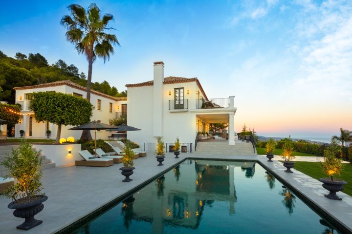 Villa con 6 dormitorios y 7 baños - Lujosa propiedad contemporánea con impresionantes vistas al mar