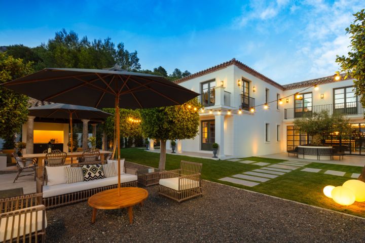 Villa con 6 dormitorios y 7 baños - Lujosa propiedad contemporánea con impresionantes vistas al mar