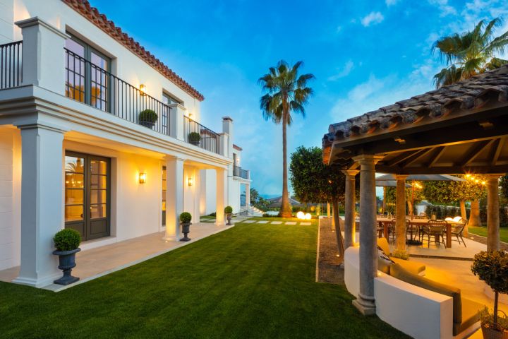 Villa con 6 dormitorios y 7 baños - Lujosa propiedad contemporánea con impresionantes vistas al mar