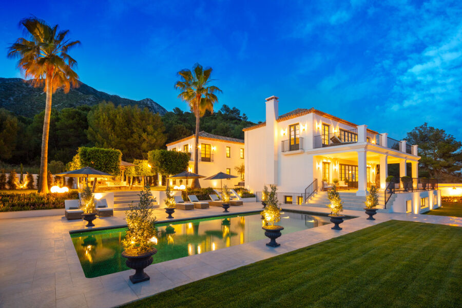 Casa Arbequina - Luxurious Contemporary Property with Stunning Sea Views