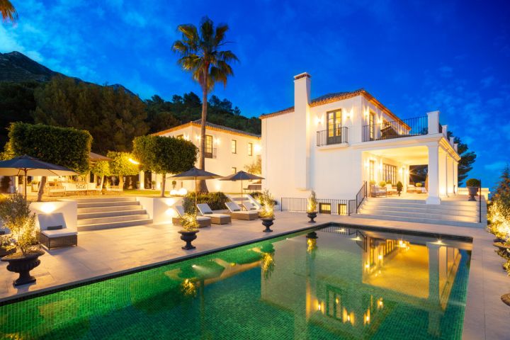 Villa con 6 dormitorios y 7 baños - Lujosa propiedad contemporánea con impresionantes vistas al mar