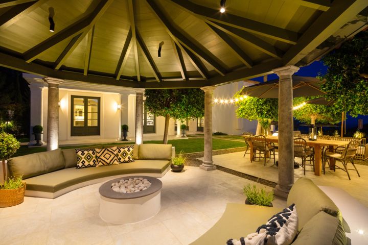 Villa con 6 dormitorios y 7 baños - Lujosa propiedad contemporánea con impresionantes vistas al mar