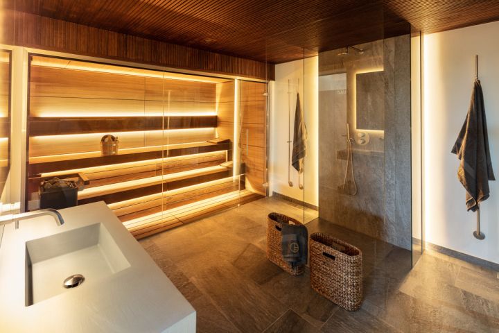 Villa con 6 dormitorios y 7 baños - Lujosa propiedad contemporánea con impresionantes vistas al mar