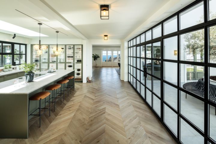 Villa con 6 dormitorios y 7 baños - Lujosa propiedad contemporánea con impresionantes vistas al mar