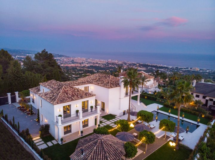Villa con 6 dormitorios y 7 baños - Lujosa propiedad contemporánea con impresionantes vistas al mar