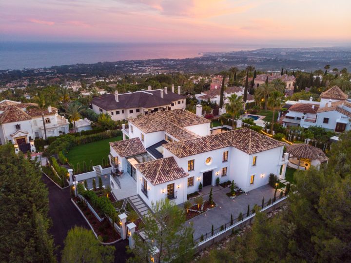 Villa con 6 dormitorios y 7 baños - Lujosa propiedad contemporánea con impresionantes vistas al mar