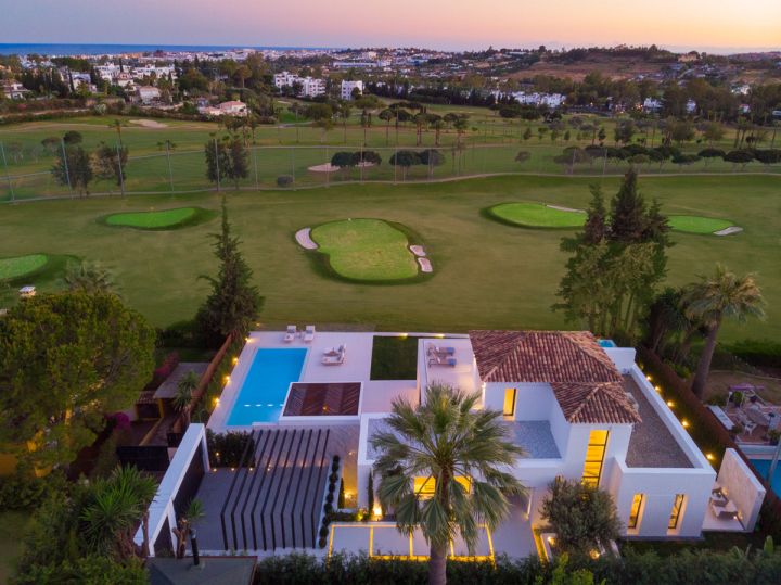 Casa Ana - Casa moderna con vistas panorámicas en Los Naranjos Golf