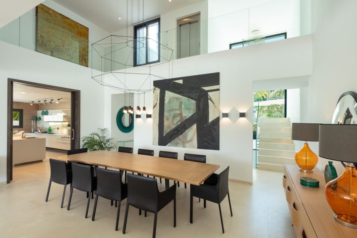 Villa avec 6 chambres et 8 salles de bain - Propriété spacieuse avec vue imprenable sur la mer