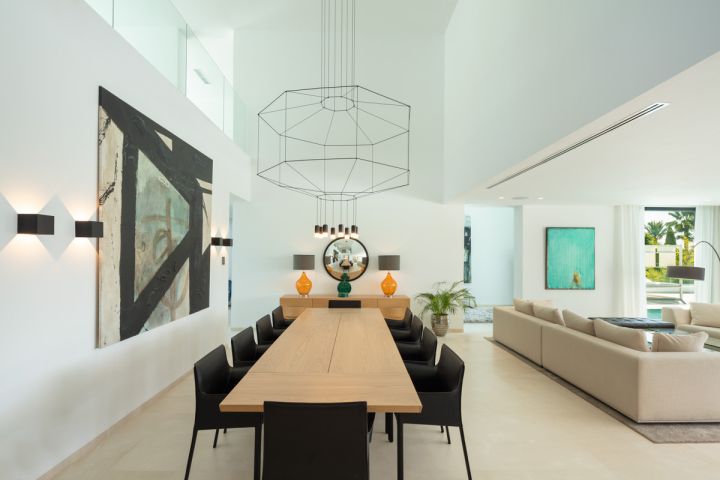 Villa avec 6 chambres et 8 salles de bain - Propriété spacieuse avec vue imprenable sur la mer