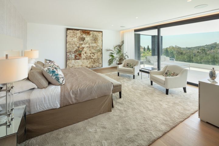 Villa avec 6 chambres et 8 salles de bain - Propriété spacieuse avec vue imprenable sur la mer