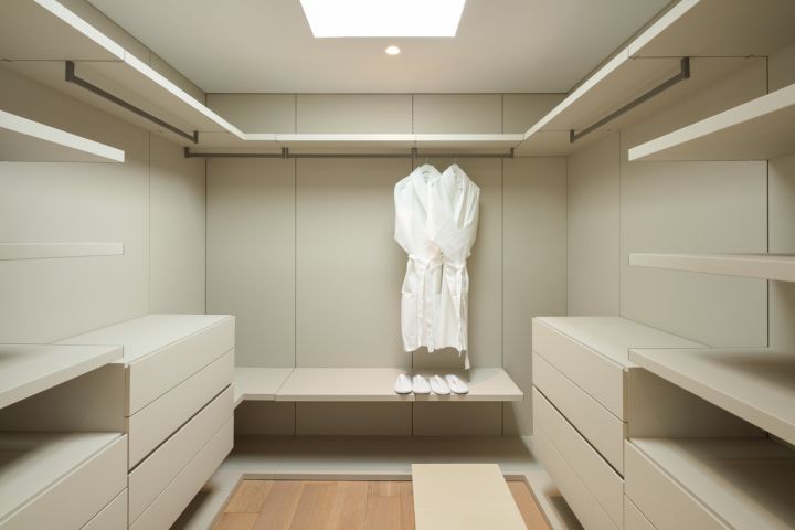 Villa avec 6 chambres et 8 salles de bain - Propriété spacieuse avec vue imprenable sur la mer