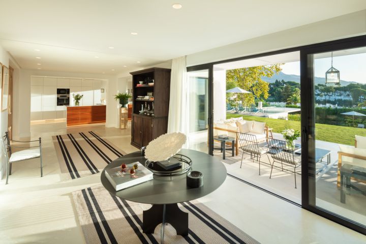 Aloha 144 - Charming Modern Home featuring Modern Design