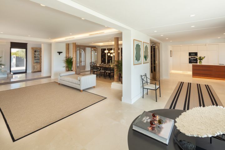 Aloha 144 - Charming Modern Home featuring Modern Design