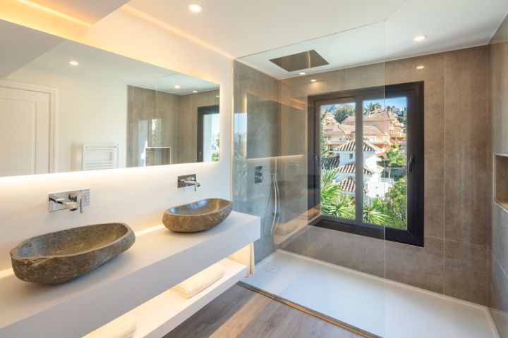 Hill Club 33 - Elegante propiedad con encanto andaluz en Los Naranjos Hill Club