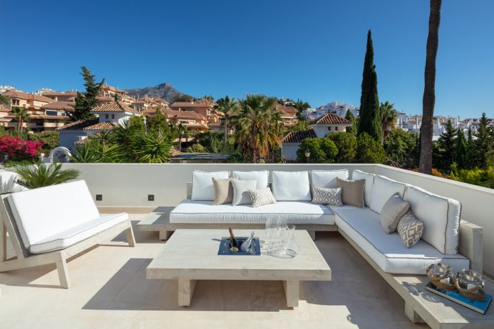 Hill Club 33 - Elegante propiedad con encanto andaluz en Los Naranjos Hill Club