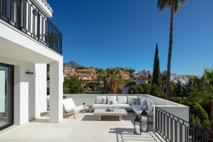 Hill Club 33 - Elegante propiedad con encanto andaluz en Los Naranjos Hill Club