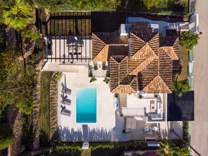 Hill Club 33 - Elegante propiedad con encanto andaluz en Los Naranjos Hill Club