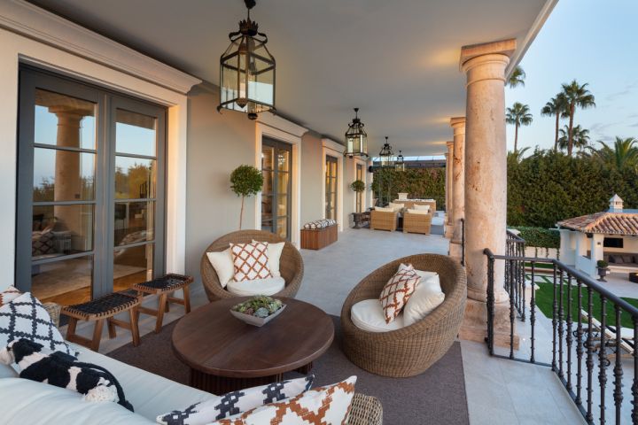 Casa Hedera - Modern Exclusive Villa in a Gated Community