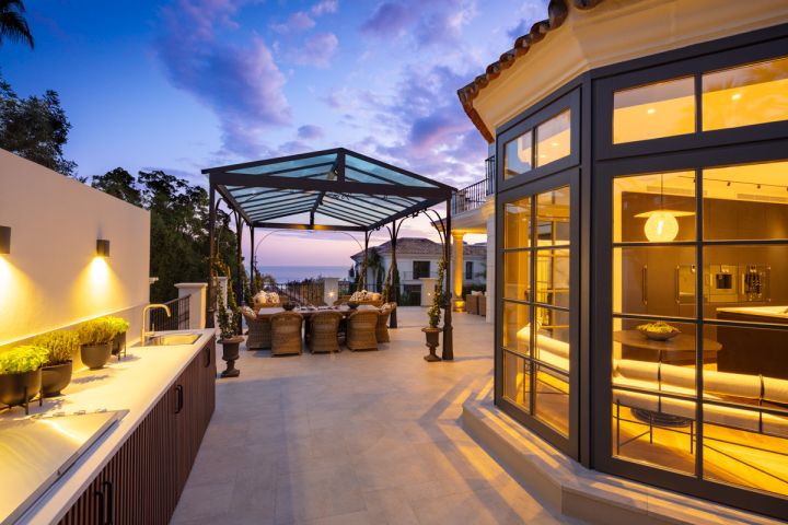 Casa Hedera - Modern Exclusive Villa in a Gated Community